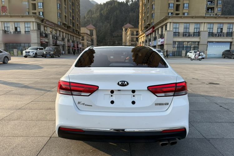 Used Kia K4 2015 1.8L Automatic DLX Special
