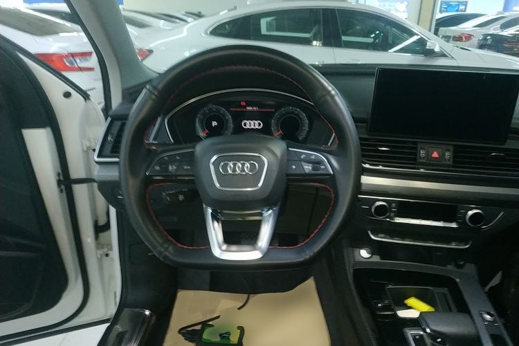 Used Audi Q5L 2021 40 TFSI Fashion Dynamic Model
