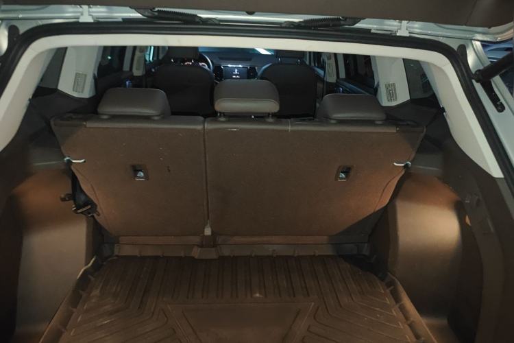 Used Volkswagen Viloran 2020 330TSI Luxury Edition Trunk