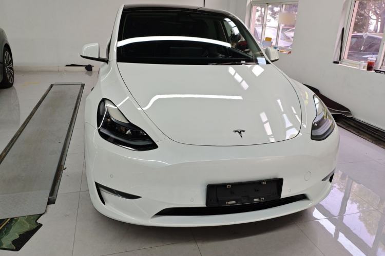 Used Tesla Model Y 2022 Long-Range All-Wheel-Drive Version
