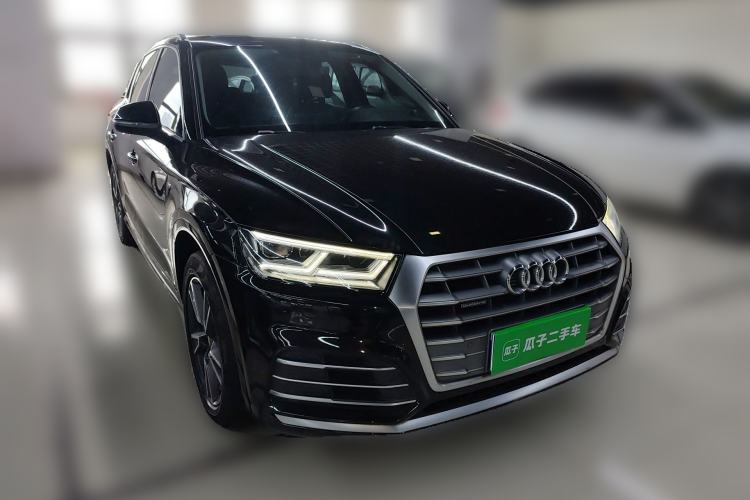 Used Audi Q5L 2020 Updated 40 TFSI Prestige Fashion Edition Front Right 45 Deg