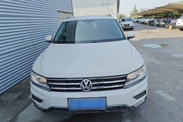 Used Volkswagen Tiguan L 2018 330TSI Automatic Two-Wheel Drive Luxury Edition Front