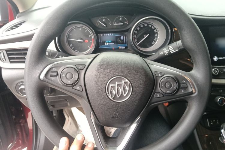 Used Buick Verano 2018 Sedan 20T Dual-Clutch Leading Model Steering Wheel