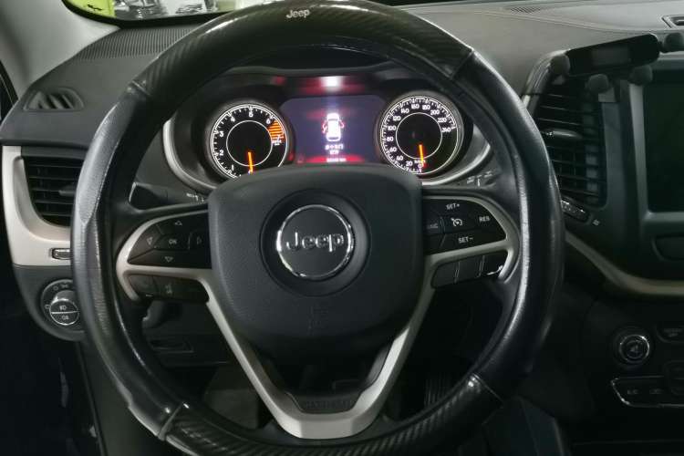 Used Jeep Cherokee 2017 2.4L Leading Smart Edition