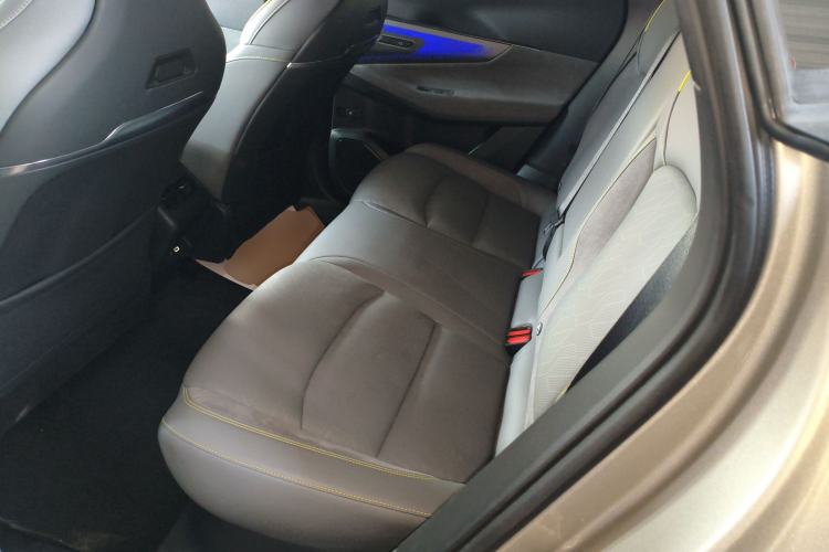 Used Lynk & Co 08 EM-P 2023 120km Long-Range Halo
