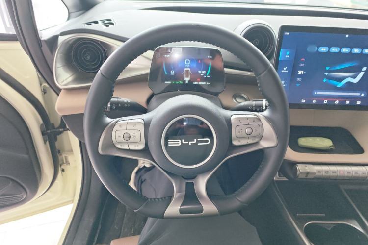 Used BYD Dolphin 2023 420 km Fashion Edition