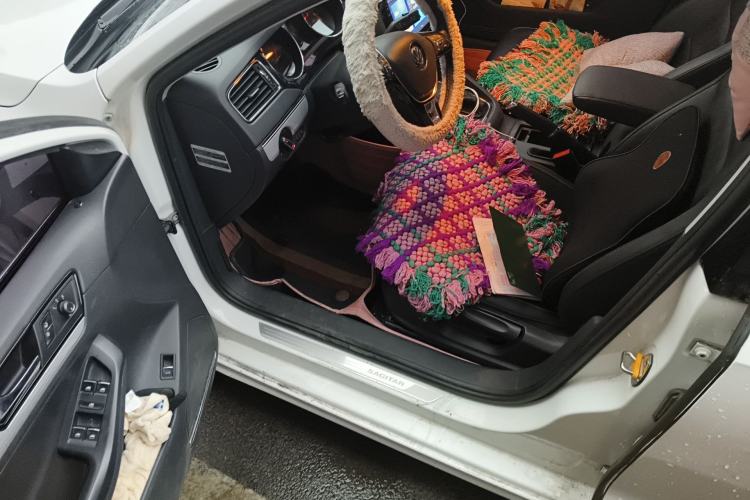 Used Volkswagen Sagitar 2015 1.6L Automatic Comfort Model Driver Seat