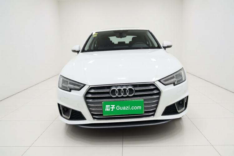 Used Audi A4L 2018 30th Anniversary Edition 40 TFSI Fashion Model
