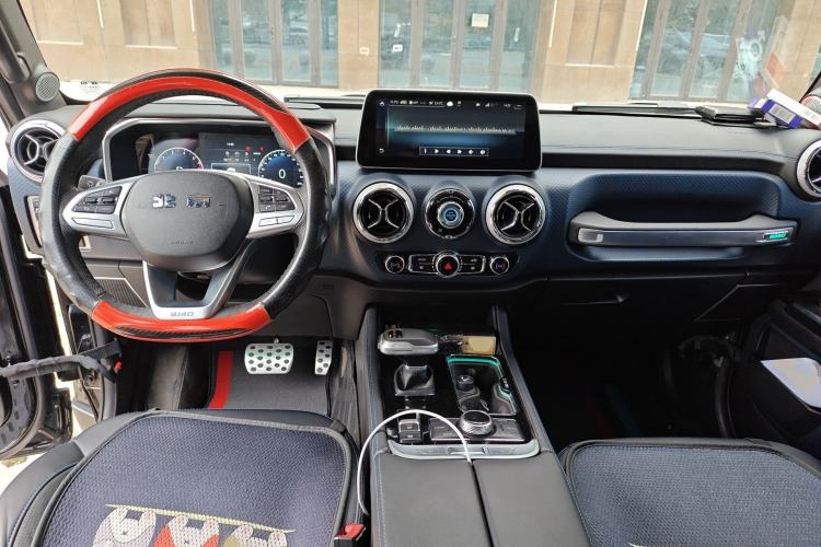Used BAIC Off-Road BJ40 2022 2.0T Automatic Four-Wheel Drive Business Edition Interior 2