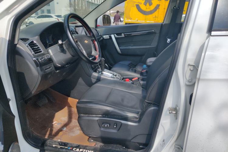 Used Chevrolet Captiva 2015 2.4L 4x4 Flagship Edition 7-Seater Left Front Seat