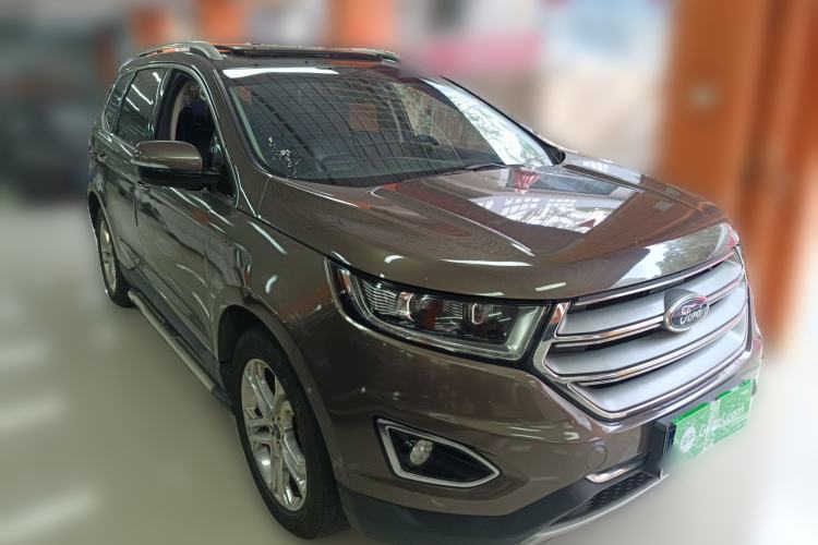 Used Ford Edge 2016 EcoBoost 245 Two-Wheel-Drive Titanium 7-Seater Front Right 45 Deg