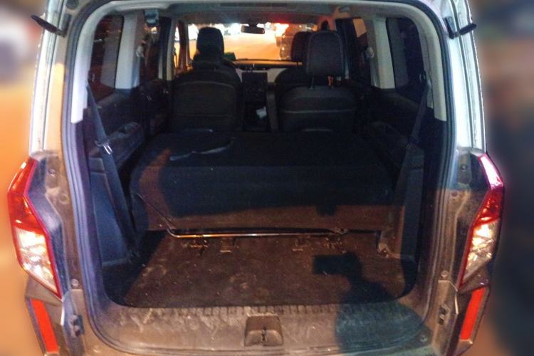 Used Wuling Hongguang PLUS 2019 1.5T Manual Comfort Version 7 Seats