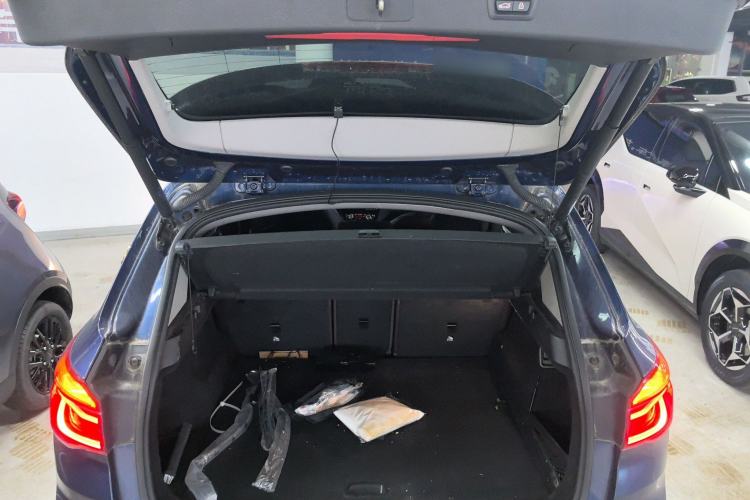 Used BMW X1 2018 sDrive18Li Luxury Model Trunk