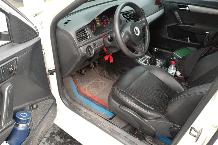 Used Volkswagen Lavida 2013 Revised Classic 1.6L Manual Fashion Edition Driver Seat