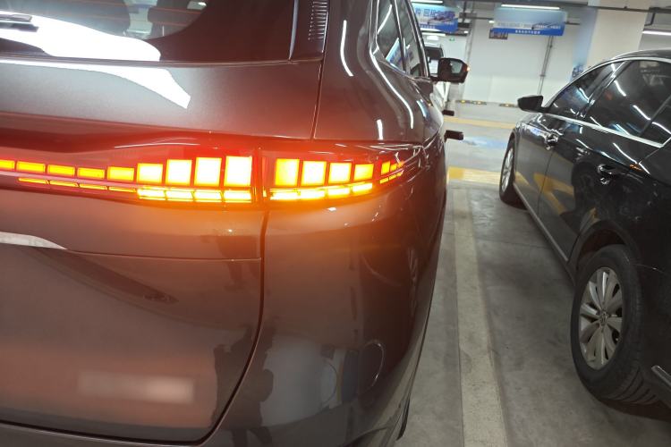 Used CHANGAN CS75 PLUS 2025 4th Generation 1.5T New Blue Whale Smart Flagship Version
