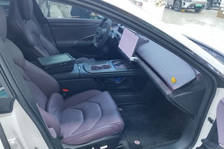 Used Xiaomi Auto SU7 2024 Four-Wheel Drive Ultra-Long Range Advanced Intelligent Driving Max Edition