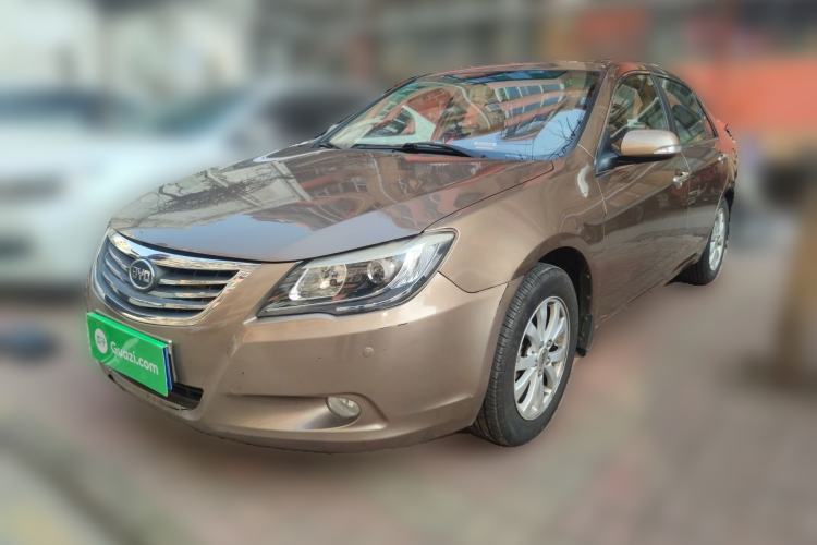 Used BYD G6 2013 2.0L Manual Luxury Version