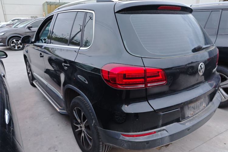 Used Volkswagen Tiguan 2015 1.8TSI Automatic Two-Wheel Drive Luxury Model Rear Left 45 Deg