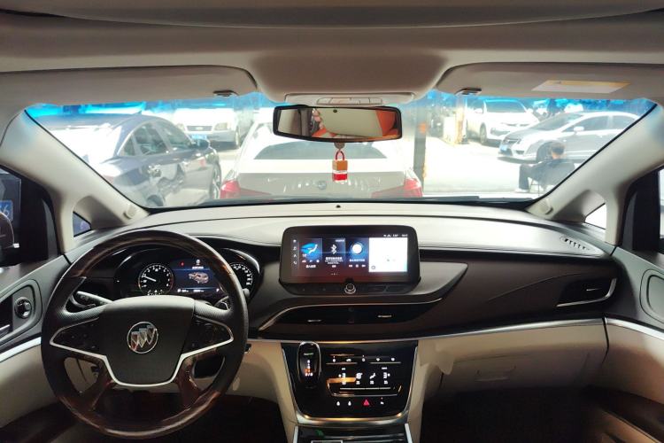 Used Buick GL8 2021 Land Cruiser Executive Class 652T Luxury Model
