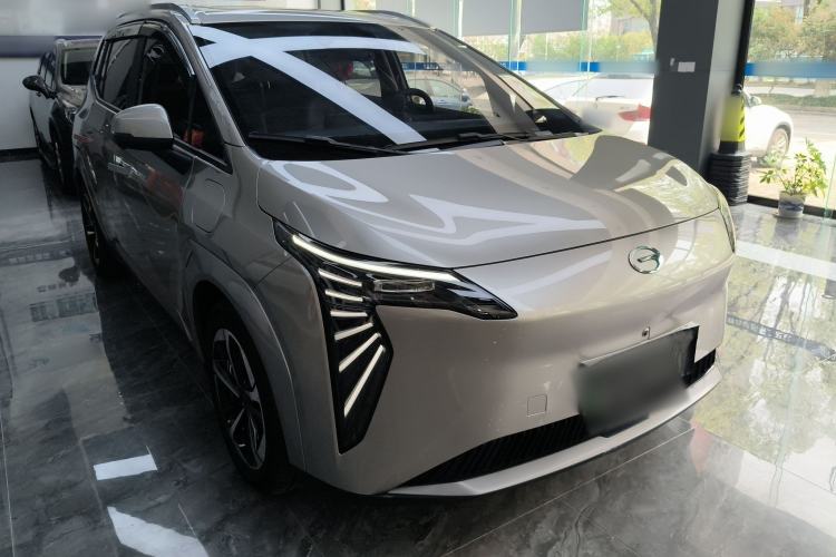 Used AION Y 2023 Plus 510 Smart Edition Front Right 45 Deg