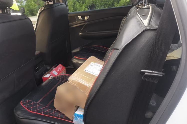 Used Wuling Jiachen 2022 1.5T CVT Smart Luxury Version Left Rear Seat