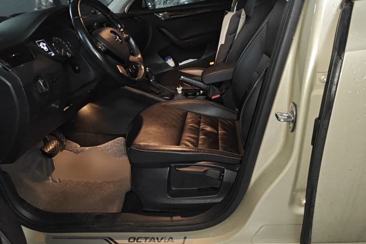 Used Skoda Octavia 2015 1.6L Automatic Yijun Edition