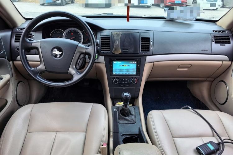 Used Chevrolet Epica 2012 1.8 Comfort Edition MT Center Console