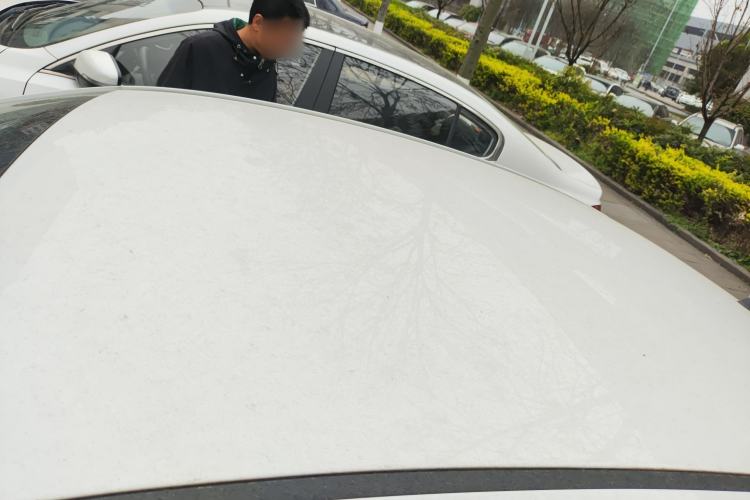 Used Hyundai Verna (older generation) 2020 1.4L Manual GL Refreshed Edition Roof