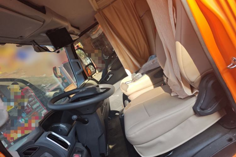 Used SAIC MAXUS V100 RV 
