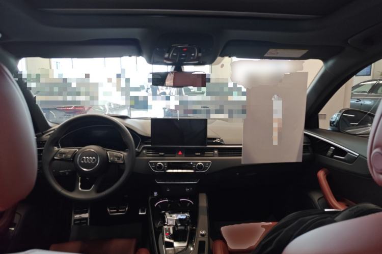 Used Audi A4L 2025 2 Million Units Enjoyment Version 40 TFSI Luxury Dynamic Edition Center Console