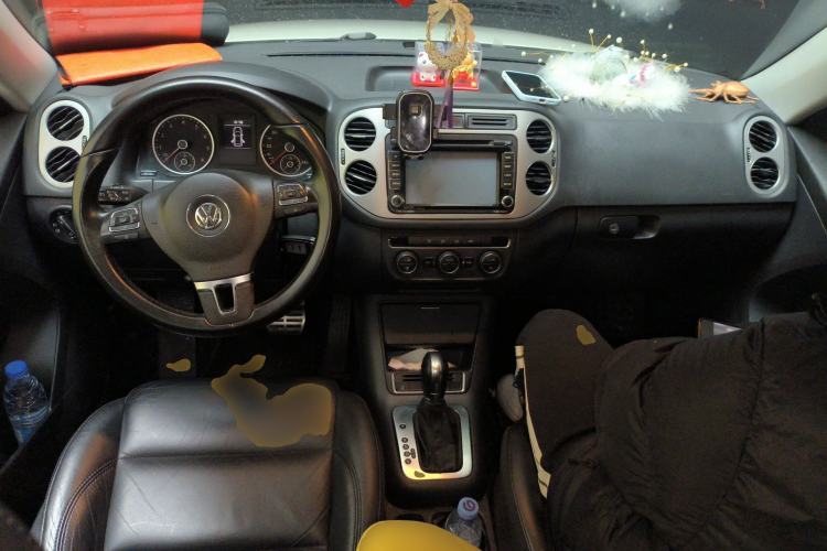 Used Volkswagen Tiguan 2013 1.8 TSI Automatic Two-Wheel Drive Comfort Edition Center Console