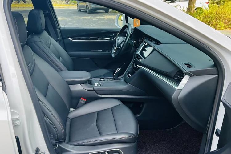 Used Cadillac XT5 2021 28T Luxury Model