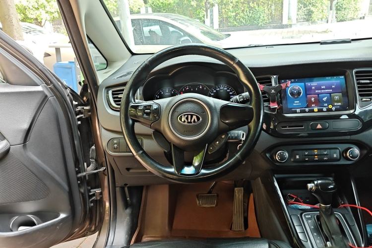 Used Kia Carens 2013 2.0L 5-Seater Automatic Standard Version China V Standard

