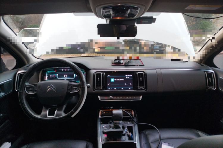 Used Citroen C6 2018 380THP Luxury Version Center Console