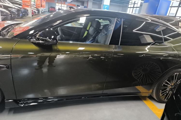 Used Lynk & Co Lynk & Co 10 EM-P 2025 Model 240 All-Wheel Drive Ultra—Sport Edition