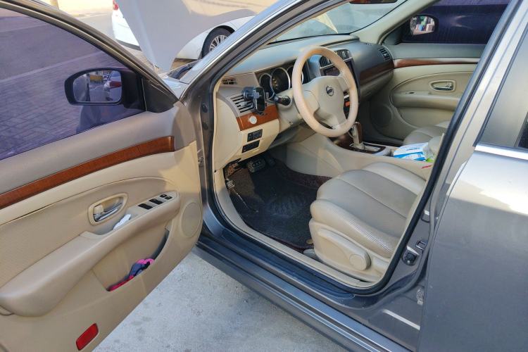 Used Nissan Sylphy 2009 1.6XL Automatic Luxury Sunroof Edition Driver Seat