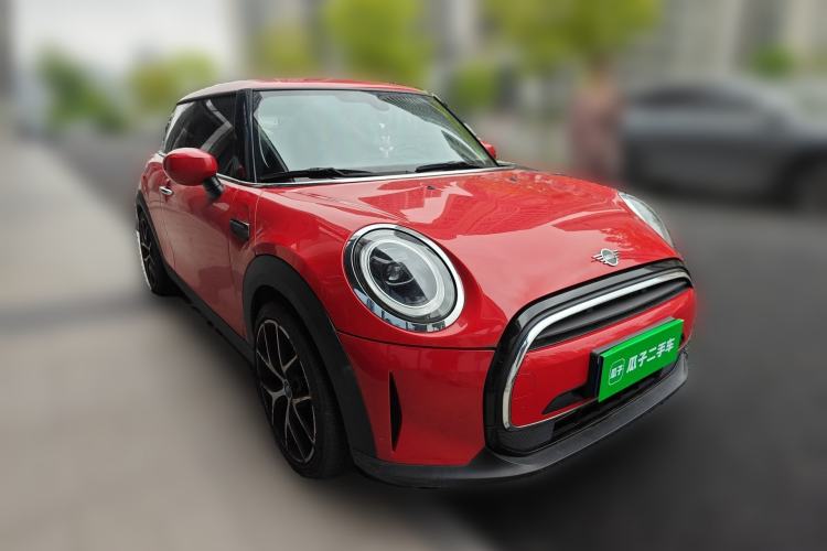 Used MINI 2022 1.5T ONE Front Right 45 Deg