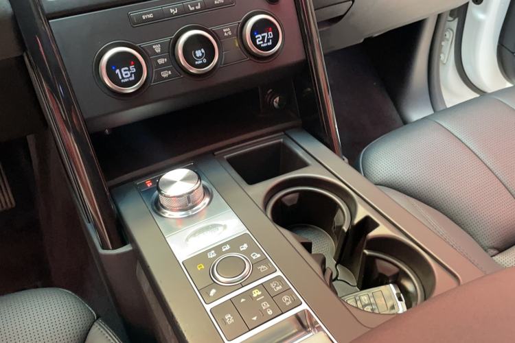 Used Land Rover Discovery 2018 3.0 SC V6 SE
