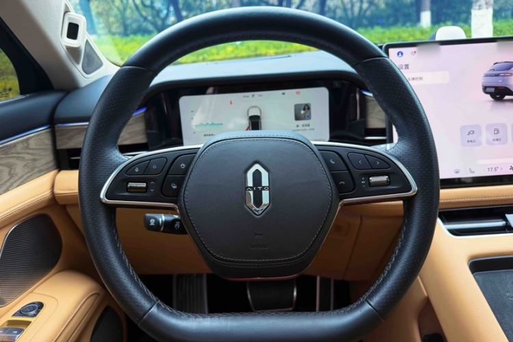 Used Hima AITO M5 2022 Extended-Range Four-Wheel Drive Ultimate Edition
