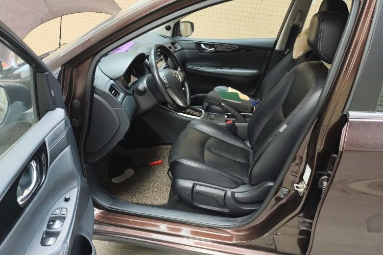 Used Nissan Tiida 2016 1.6L CVT ZhiZun Edition Driver Seat