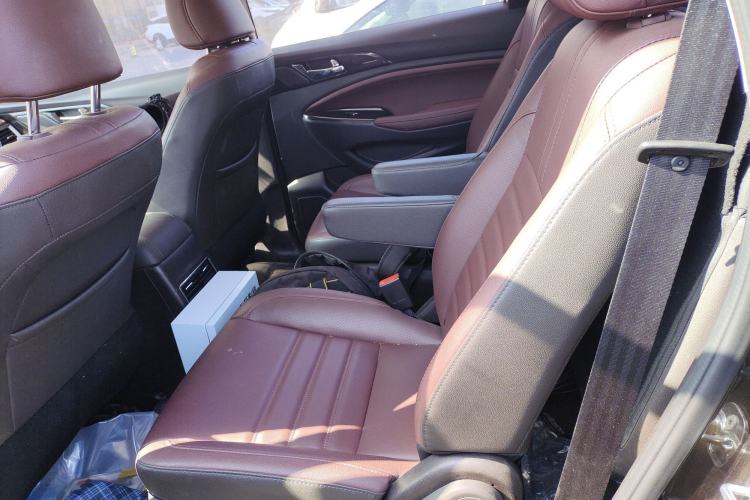 Used CHANGAN Lingxuan 2017 1.6L Manual Happiness Edition Interior 4