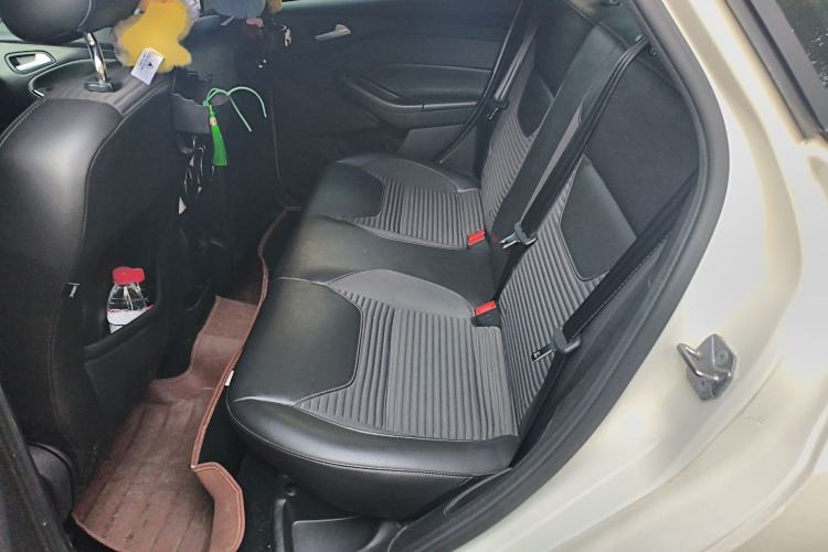 Used Ford Focus 2018 Sedan Classic 1.6L Manual Fashion Edition SmartDrive Version