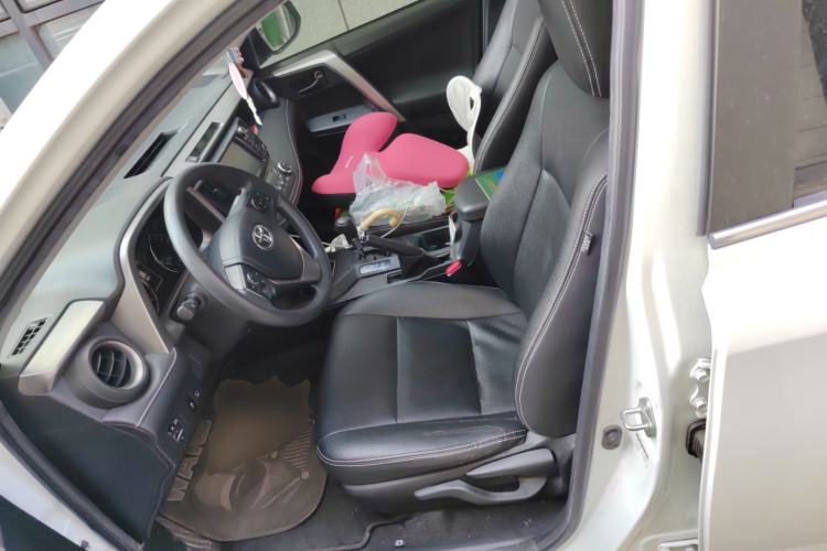 Used Toyota RAV4 2019 2.0L CVT Two-Wheel Drive Fashion X Limited Edition China V Standard
