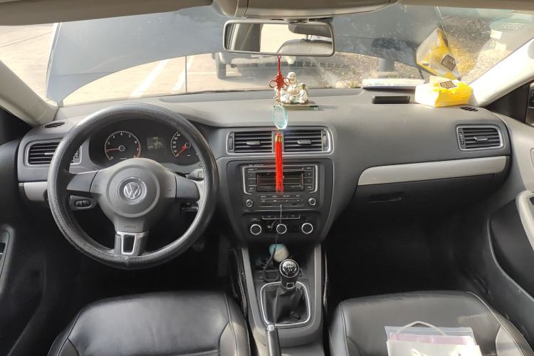 Used Volkswagen Sagitar 2014 1.6L Manual Comfort Model