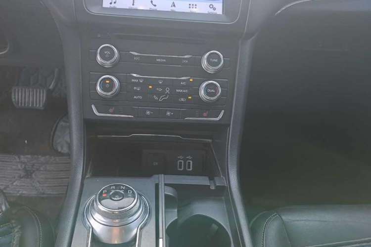 Used Ford Taurus 2016 EcoBoost 180 Luxury Model