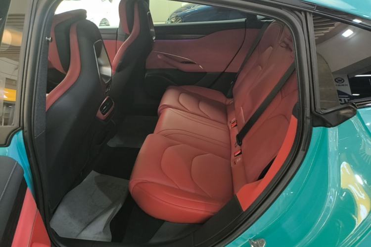 Used Xiaomi Auto SU7 2024 Rear-Drive Long-Range Intelligent Driving Version
