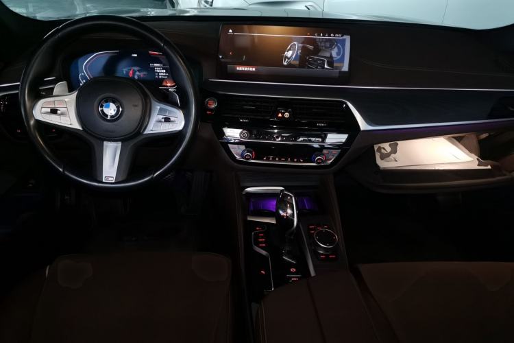 Used BMW 5 Series 2022 Second Facelift 530Li Leading Edition M Sport Package
