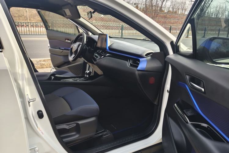 Used Toyota C-HR 2018 2.0L Leading Edition China V-standard