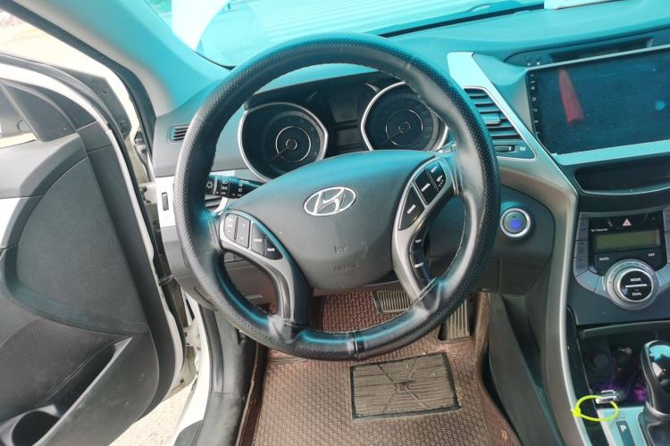 Used Hyundai Elantra (5th Generation / Langdong) 2015 1.6L Automatic Luxury Model
