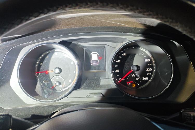 Used Volkswagen Tiguan L 2017 330TSI Automatic Two-Wheel Drive Comfort Edition Instrument Cluster